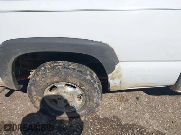 2004 Chevrolet Silverado 1500 Work Truck with VIN 1GCEC14X34Z337581, listed as a IAAI auction lot 41621103 with 299,264 mi miles. Bid and sale history available at carsss.com. Image 16.
