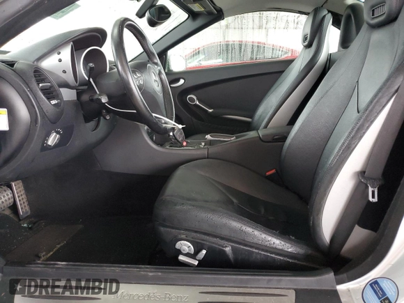 2006 Mercedes-Benz SLK 280 z VIN WDBWK54F66F118722, wystawiony jako Copart lot #42294405 z przebiegiem 180 229 mil mil oraz Szkody całkowita. Historia ofert i sprzedaży dostępna na DreamBid. Obrazek 7.