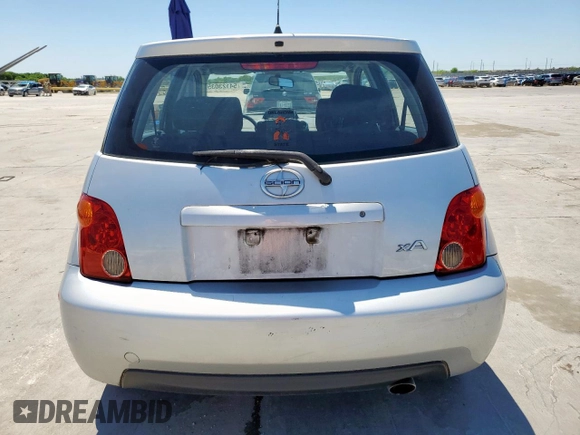 2005 Scion xA z VIN JTKKT624350111919, wystawiony jako Copart lot #54123035 z przebiegiem 193 735 mil mil oraz Szkoda całkowita • Salvage title. Historia ofert i sprzedaży dostępna na DreamBid. Obrazek 6.