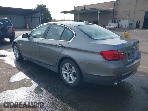 2012 BMW 5 Series 528i with VIN WBAXG5C53CDX04248, listed as a IAAI auction lot 42004099 with 197,776 mi miles. Bid and sale history available at carsss.com. Image 3.