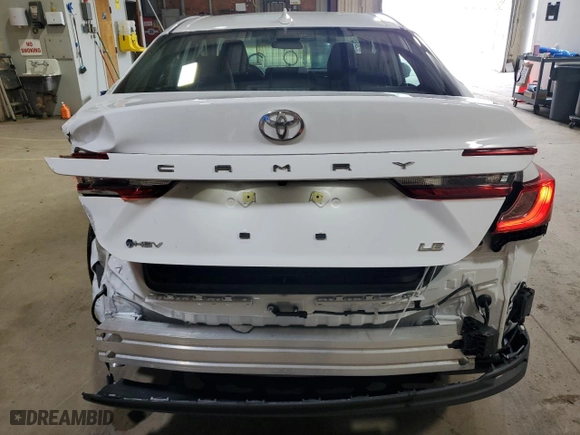 2025 Toyota Camry LE with VIN 4T1DAACK4SU126886, listed as a Copart auction lot 53800815 with 1,580 mi miles and Clean Title. Bid and sale history available at carsss.com. Image 6.