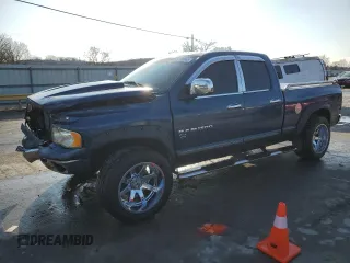 2003 Dodge 1500 ST z VIN 1D7HA18ZX3S205509, wystawiony jako Copart lot #42746645 z przebiegiem 182 656 mil mil oraz Szkoda całkowita • Salvage title. Historia ofert i sprzedaży dostępna na DreamBid. Obrazek 1.
