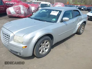2007 Chrysler 300 Touring with VIN 2C3KA53G17H798756, listed as a IAAI auction lot 42065978 with 204,388 mi miles and . Bid and sale history available at carsss.com. Image 2.