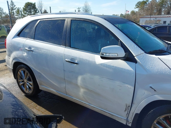 2014 Kia Sorento SX with VIN 5XYKW4A72EG449868, listed as a IAAI auction lot 41441234 with 150,244 mi miles. Bid and sale history available at carsss.com. Image 13.