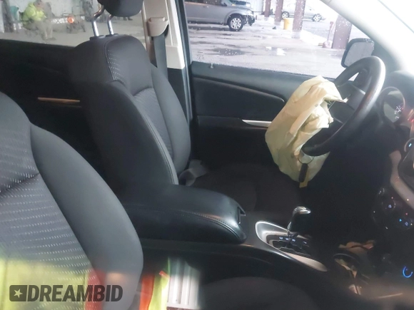 2017 Dodge Journey SE with VIN 3C4PDCAB6HT708434, listed as a IAAI auction lot 41508526 with 170,280 mi miles and . Bid and sale history available at DreamBid. Image 5.