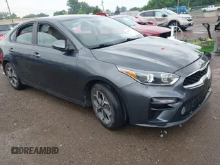 2021 Kia Forte LXS z VIN 3KPF24AD6ME356768, wystawiony jako IAAI lot #42681277 z przebiegiem 48 360 mil mil oraz . Historia ofert i sprzedaży dostępna na DreamBid. Obrazek 1.