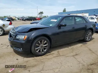 2014 Chrysler 300 S z VIN 2C3CCAGG6EH383902, wystawiony jako Copart lot #58230315 z przebiegiem 181 226 mil mil oraz Czysty tytuł • Clean title. Historia ofert i sprzedaży dostępna na DreamBid. Obrazek 1.