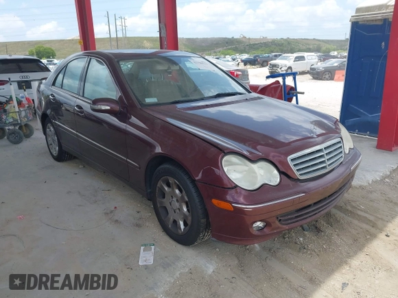 2006 Mercedes-Benz C 280 Luxury z VIN WDBRF92H26F777846, wystawiony jako IAAI lot #42320023 z przebiegiem 142 803 mil mil oraz . Historia ofert i sprzedaży dostępna na DreamBid. Obrazek 1.