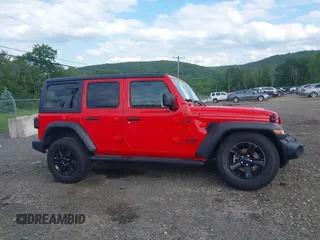 2020 Jeep Wrangler Unlimited Freedom with VIN 1C4HJXDG5LW282721, listed as a IAAI auction lot 42268956 with 47,245 mi miles and . Bid and sale history available at DreamBid. Image 13.