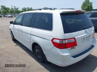 2007 Honda Odyssey EX-L z VIN 5FNRL38717B400727, wystawiony jako IAAI lot #42247147 z przebiegiem 199 430 mil mil oraz . Historia ofert i sprzedaży dostępna na DreamBid. Obrazek 3.