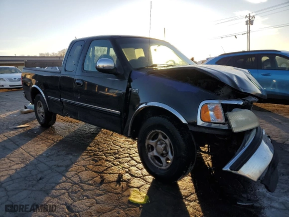 1998 Ford F-150 Standard with VIN 1FTZX1725WNB89028, listed as a Copart auction lot 43360225 with 231,799 mi miles and Salvage Title. Bid and sale history available at carsss.com. Image 4.