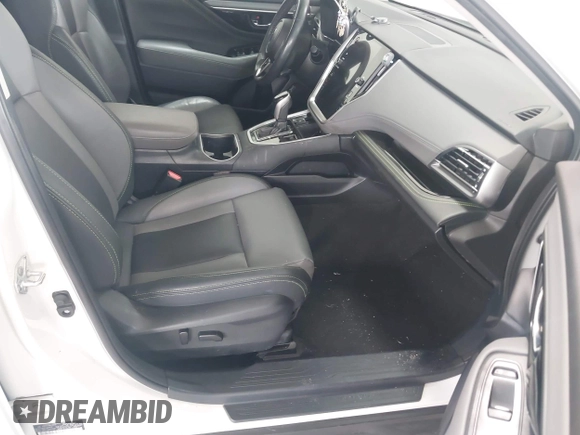 2021 Subaru Outback Onyx XT with VIN 4S4BTGLD6M3190720, listed as a IAAI auction lot 42549748 with 61,686 mi miles and . Bid and sale history available at DreamBid. Image 5.