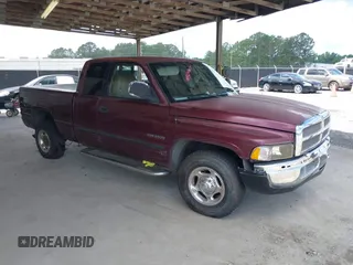 2000 Dodge 2500 z VIN 3B7KC2364YG142578, wystawiony jako IAAI lot #42456567 z przebiegiem 326 789 mil mil oraz . Historia ofert i sprzedaży dostępna na DreamBid. Obrazek 1.