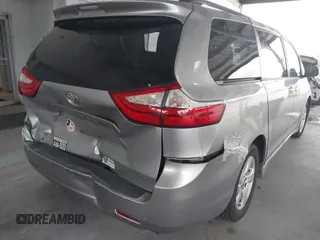 2018 Toyota Sienna LE Auto Access Seat с VIN 5TDKZ3DC4JS942314, выставлен на аукционе IAAI как лот 42230878 с пробегом 245 789 миль миль и . История ставок и продаж доступна на DreamBid. Изображение 6.