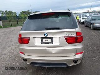 2013 BMW X5 xDrive35i z VIN 5UXZV4C58DL993516, wystawiony jako IAAI lot #42192619 z przebiegiem 153 840 mil mil oraz . Historia ofert i sprzedaży dostępna na DreamBid. Obrazek 16.