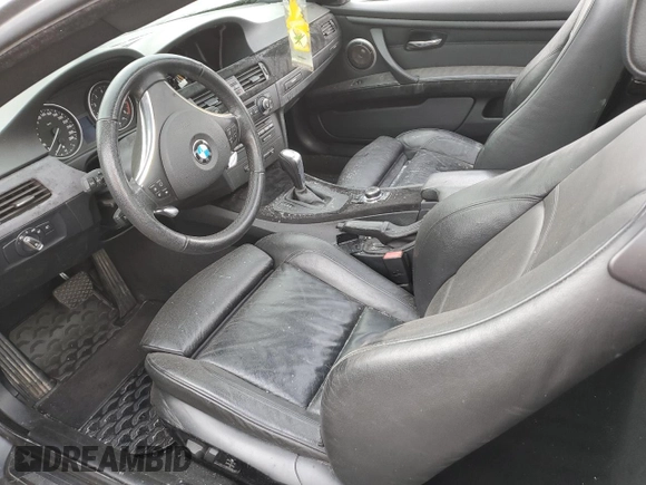 2009 BMW 3 Series 335i z VIN WBAWB73559P046378, wystawiony jako Copart lot #75352044 z przebiegiem Nie podano mil oraz Nie do naprawy • Non repairable. Historia ofert i sprzedaży dostępna na DreamBid. Obrazek 7.