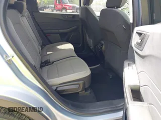 2022 Ford Escape SE z VIN 1FMCU0G68NUB64197, wystawiony jako IAAI lot #42279268 z przebiegiem 10 579 mil mil oraz . Historia ofert i sprzedaży dostępna na DreamBid. Obrazek 8.