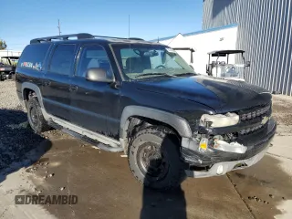 2002 Chevrolet Suburban Z71 with VIN 3GNFK16T12G256875, listed as a Copart auction lot 87745445 with 294,778 mi miles and Salvage Title. Bid and sale history available at carsss.com. Image 4.