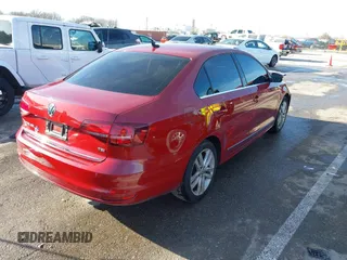 2017 Volkswagen Jetta SEL z VIN 3VWL17AJ5HM245831, wystawiony jako IAAI lot #41128163 z przebiegiem 149 248 mil mil oraz . Historia ofert i sprzedaży dostępna na DreamBid. Obrazek 4.
