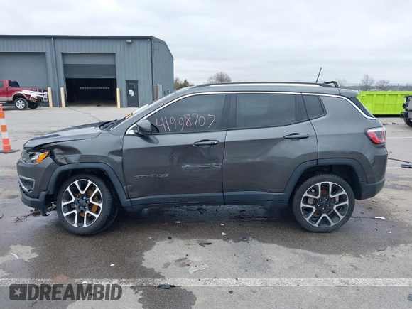 2017 Jeep Compass Limited z VIN 3C4NJDCB8HT647087, wystawiony jako IAAI lot #41998707 z przebiegiem 82 027 mil mil oraz . Historia ofert i sprzedaży dostępna na DreamBid. Obrazek 14.