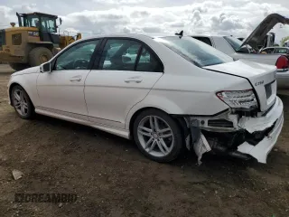 2013 Mercedes-Benz C 250 Sport с VIN WDDGF4HB7DA741925, выставлен на аукционе Copart как лот 51016215 с пробегом 104 059 миль миль и Списание • Salvage title. История ставок и продаж доступна на DreamBid. Изображение 2.
