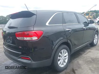 2017 Kia Sorento LX z VIN 5XYPG4A32HG265440, wystawiony jako IAAI lot #42480509 z przebiegiem 196 713 mil mil oraz . Historia ofert i sprzedaży dostępna na DreamBid. Obrazek 6.