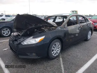 2017 Nissan Altima SV z VIN 1N4AL3AP7HC201452, wystawiony jako IAAI lot #40863286 z przebiegiem Nie podano mil oraz . Historia ofert i sprzedaży dostępna na DreamBid. Obrazek 2.