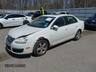 2009 Volkswagen Jetta SE z VIN 3VWRM71K99M057390, wystawiony jako IAAI lot #42094648 z przebiegiem 168 533 mil mil oraz . Historia ofert i sprzedaży dostępna na DreamBid. Obrazek 18.