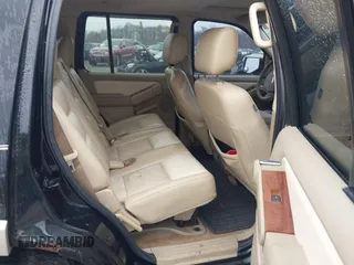 2008 Ford Explorer Eddie Bauer with VIN 1FMEU74E78UA35823, listed as a IAAI auction lot 42010956 with 276,603 mi miles. Bid and sale history available at carsss.com. Image 8.