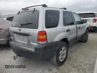 2005 Ford Escape XLT with VIN 1FMYU03135DA00081, listed as a Copart auction lot 74485414 with 0 mi miles and Salvage Title. Bid and sale history available at carsss.com. Image 3.