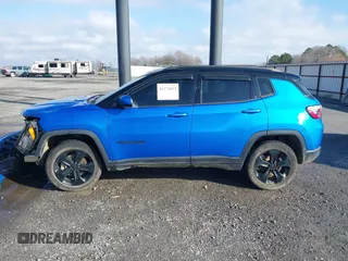2019 Jeep Compass Latitude with VIN 3C4NJDBB3KT619609, listed as a IAAI auction lot 41173812 with 144,375 mi miles. Bid and sale history available at carsss.com. Image 15.