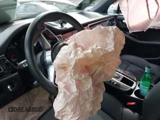 2019 Porsche Macan z VIN WP1AA2A50KLB05922, wystawiony jako IAAI lot #42013711 z przebiegiem Nie podano mil oraz . Historia ofert i sprzedaży dostępna na DreamBid. Obrazek 15.
