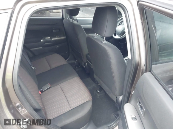 2019 Mitsubishi Outlander ES z VIN JA4AR3AU8KU032942, wystawiony jako IAAI lot #41018878 z przebiegiem 102 263 mil mil oraz . Historia ofert i sprzedaży dostępna na DreamBid. Obrazek 8.