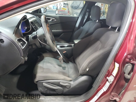 2015 Chrysler 200 Limited z VIN 1C3CCCAB6FN575970, wystawiony jako Copart lot #50773635 z przebiegiem 126 770 mil mil oraz Szkoda całkowita • Salvage title. Historia ofert i sprzedaży dostępna na DreamBid. Obrazek 7.