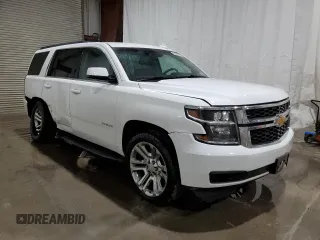 2019 Chevrolet Tahoe LS z VIN 1GNSKAKC7KR279792, wystawiony jako Copart lot #59736665 z przebiegiem 103 984 mil mil oraz Szkoda całkowita • Salvage title. Historia ofert i sprzedaży dostępna na DreamBid. Obrazek 4.