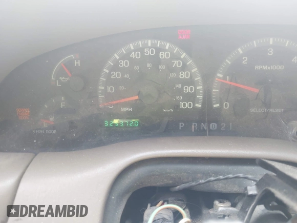 2002 Ford F-150 XLT with VIN 1FTRW08L92KB32427, listed as a IAAI auction lot 41968814 with 325,372 mi miles. Bid and sale history available at carsss.com. Image 7.