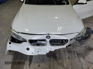 2014 BMW 4 Series 428i xDrive z VIN WBA3N9C59EF720294, wystawiony jako Copart lot #52714835 z przebiegiem 149 297 mil mil oraz Czysty tytuł • Clean title. Historia ofert i sprzedaży dostępna na DreamBid. Obrazek 11.