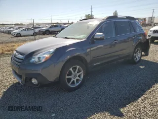 2014 Subaru Outback 2.5i Limited with VIN 4S4BRBPC3E3212564, listed as a Copart auction lot 69421524 with 82,883 mi miles and Salvage Title. Bid and sale history available at carsss.com. Image 1.