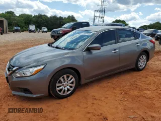 2016 Nissan Altima S z VIN 1N4AL3AP8GN305676, wystawiony jako Copart lot #55489495 z przebiegiem 172 800 mil mil oraz Szkoda całkowita • Salvage title. Historia ofert i sprzedaży dostępna na DreamBid. Obrazek 1.
