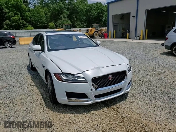 2016 Jaguar XF 35t Premium with VIN SAJBD4BV0GCY09358, listed as a Copart auction lot 62631775 with 44,722 mi miles and Salvage title. Bid and sale history available at DreamBid. Image 13.