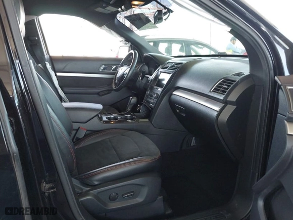 2019 Ford Explorer XLT with VIN 1FM5K7D8XKGA73214, listed as a IAAI auction lot 41881469 with 80,712 mi miles. Bid and sale history available at carsss.com. Image 5.