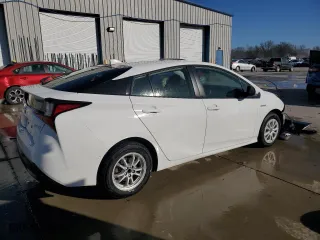 2020 Toyota Prius L Eco with VIN JTDKARFUXL3109668, listed as a Copart auction lot 48667445 with 103,307 mi miles and Salvage Title. Bid and sale history available at carsss.com. Image 3.