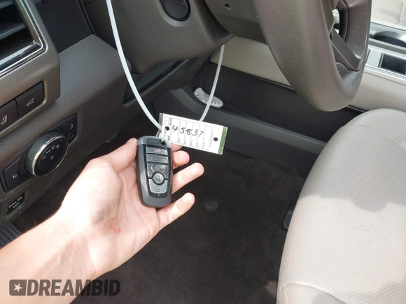 2020 Ford Expedition XLT с VIN 1FMJU1HT2LEA78960, выставлен на аукционе IAAI как лот 41938827 с пробегом 70 924 миль миль и . История ставок и продаж доступна на DreamBid. Изображение 11.