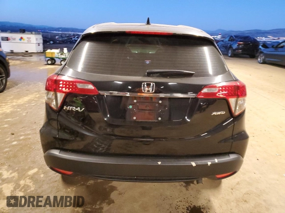 2022 Honda HR-V LX with VIN 3CZRU6H38NM744845, listed as a Copart auction lot 83813314 with 37,794 mi miles and Salvage Title. Bid and sale history available at carsss.com. Image 6.
