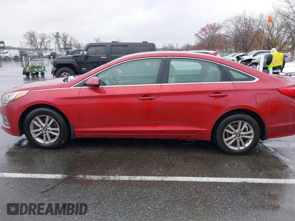 2016 Hyundai Sonata SE z VIN 5NPE24AF7GH391820, wystawiony jako IAAI lot #42015648 z przebiegiem 123 004 mil mil oraz . Historia ofert i sprzedaży dostępna na DreamBid. Obrazek 14.
