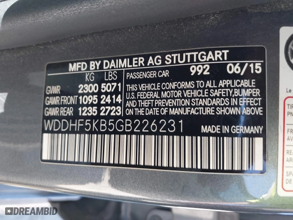 2016 Mercedes-Benz E-Class E 350 Sport with VIN WDDHF5KB5GB226231, listed as a IAAI auction lot 41681850 with 88,221 mi miles. Bid and sale history available at carsss.com. Image 9.