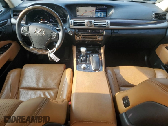 2014 Lexus LS 460 z VIN JTHCL5EF2E5020998, wystawiony jako Copart lot #60233005 z przebiegiem 109 061 mil mil oraz Szkoda całkowita • Salvage title. Historia ofert i sprzedaży dostępna na DreamBid. Obrazek 8.