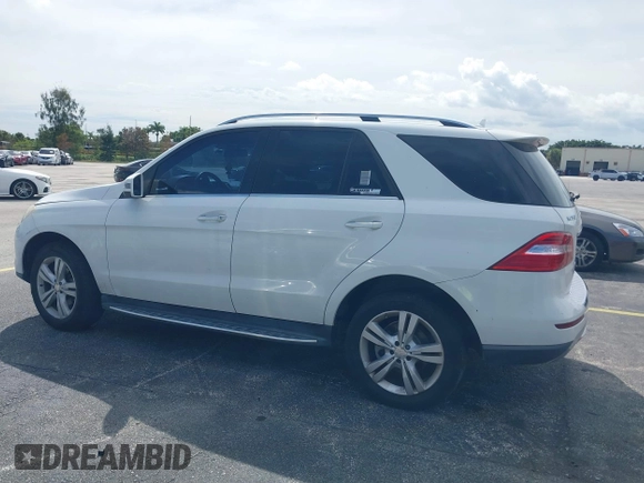 2015 Mercedes-Benz M 350 with VIN 4JGDA5JB9FA590659, listed as a IAAI auction lot 40591295 with 117,825 mi miles and . Bid and sale history available at DreamBid. Image 14.