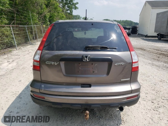 2011 Honda CR-V SE z VIN 5J6RE4H44BL057188, wystawiony jako Copart lot #59426285 z przebiegiem 217 593 mil mil oraz Czysty tytuł • Clean title. Historia ofert i sprzedaży dostępna na DreamBid. Obrazek 6.