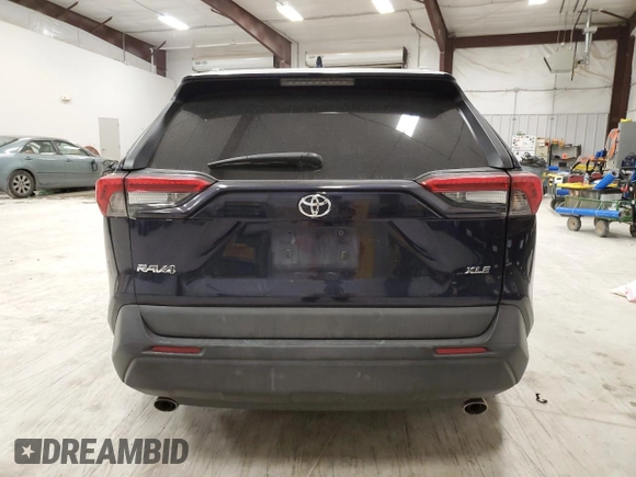 2021 Toyota RAV4 XLE with VIN 2T3W1RFV7MW133029, listed as a Copart auction lot 47130625 with 42,492 mi miles and Salvage Title. Bid and sale history available at carsss.com. Image 6.